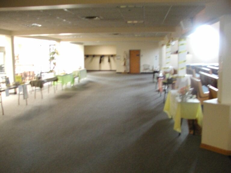 Foyer towards entry 768x576